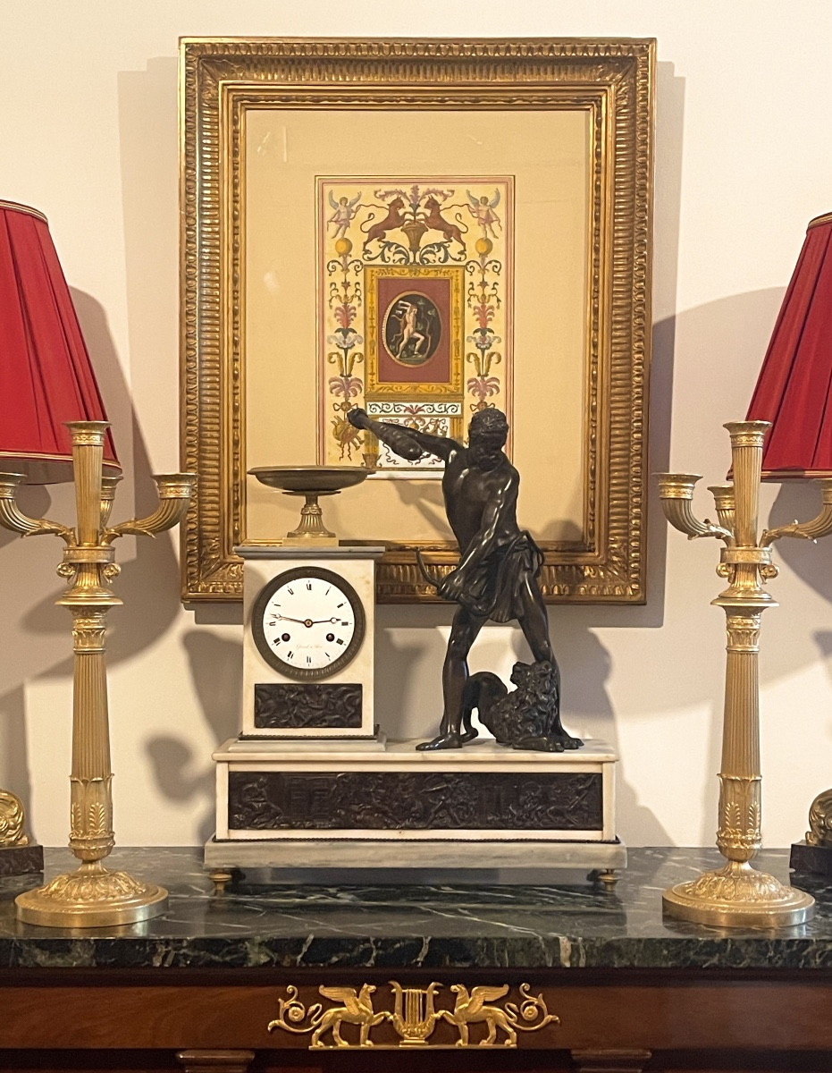 Paire de candélabres Empire en bronze doré à quatre bras de lumière. -photo-4