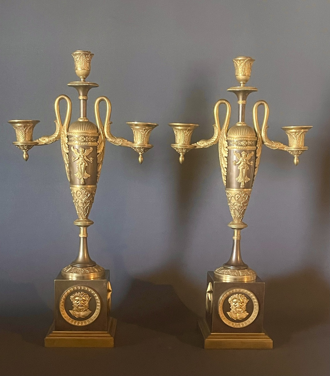 Importante paire de candélabres Empire à trois lumières attribué à Claude Galle. 