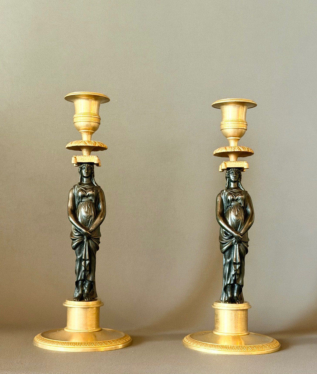 Paire de flambeaux en bronze doré et bronze patiné d'époque Consulat, vers 1800