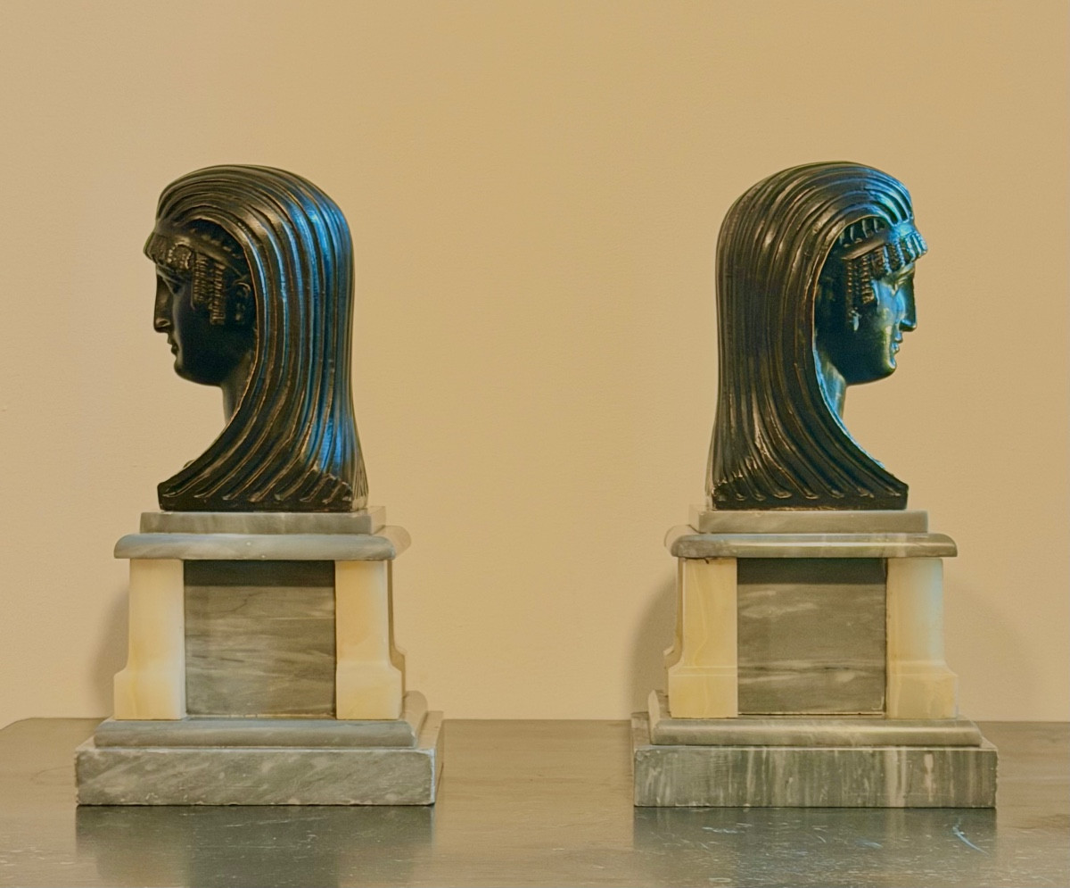 A Pair Of Empire Patinated Bronze Figures Depicting Egyptian Female Heads-photo-2