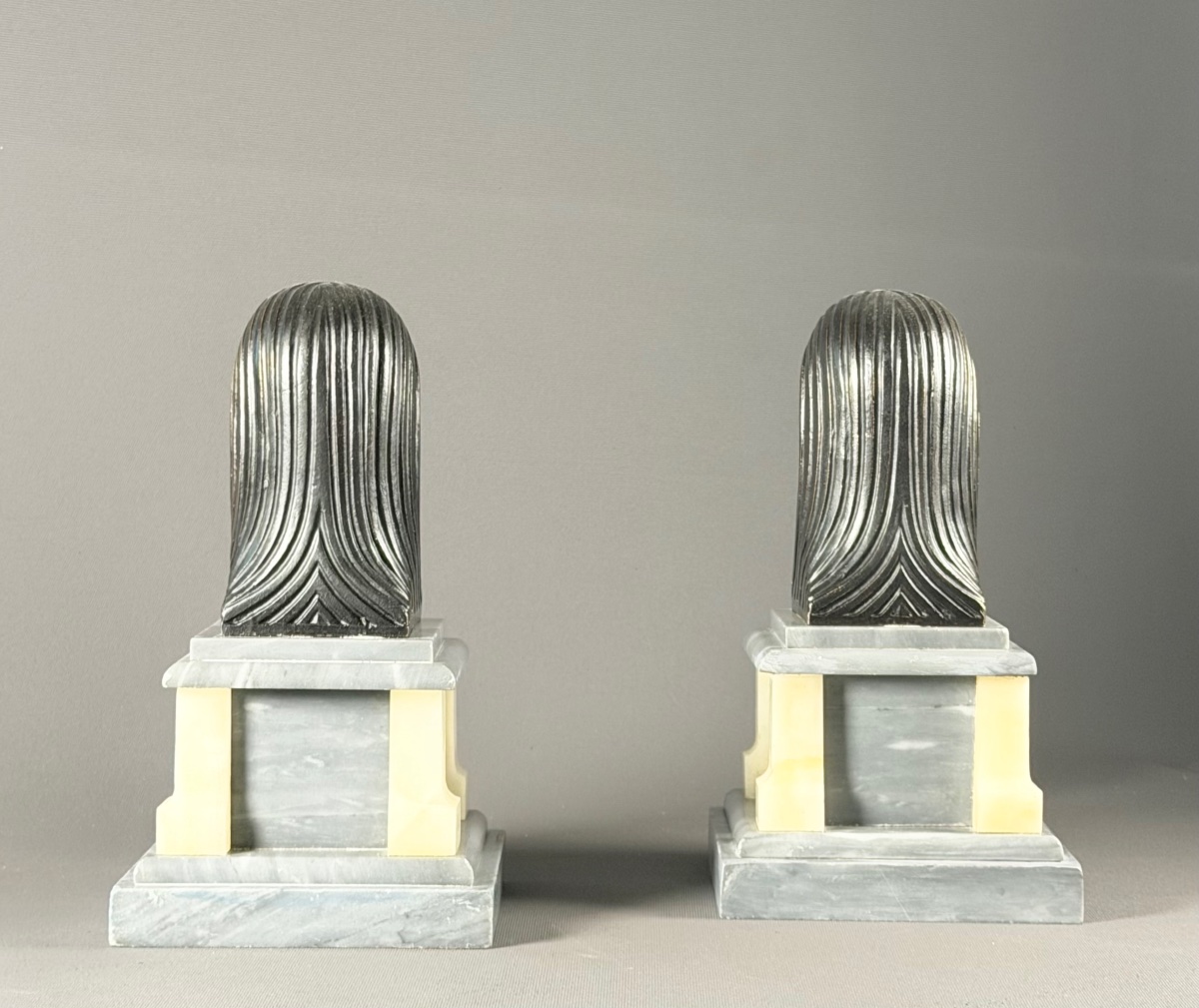 A Pair Of Empire Patinated Bronze Figures Depicting Egyptian Female Heads-photo-1