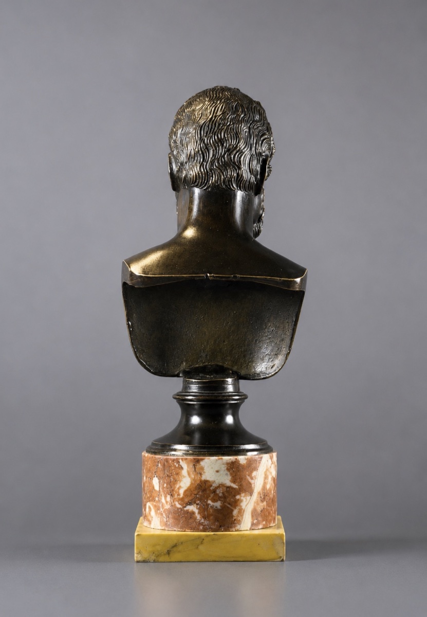 Buste en bronze à patine brune représentant Socrate. Vers 1830. -photo-4