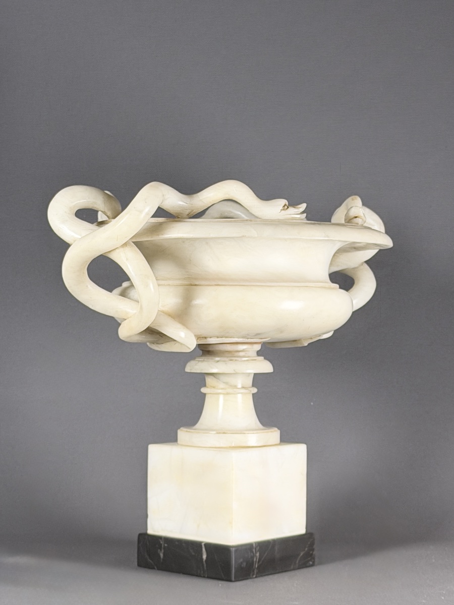 Neoclassical Alabaster Tazza . Italy, Late 19th Century-photo-2