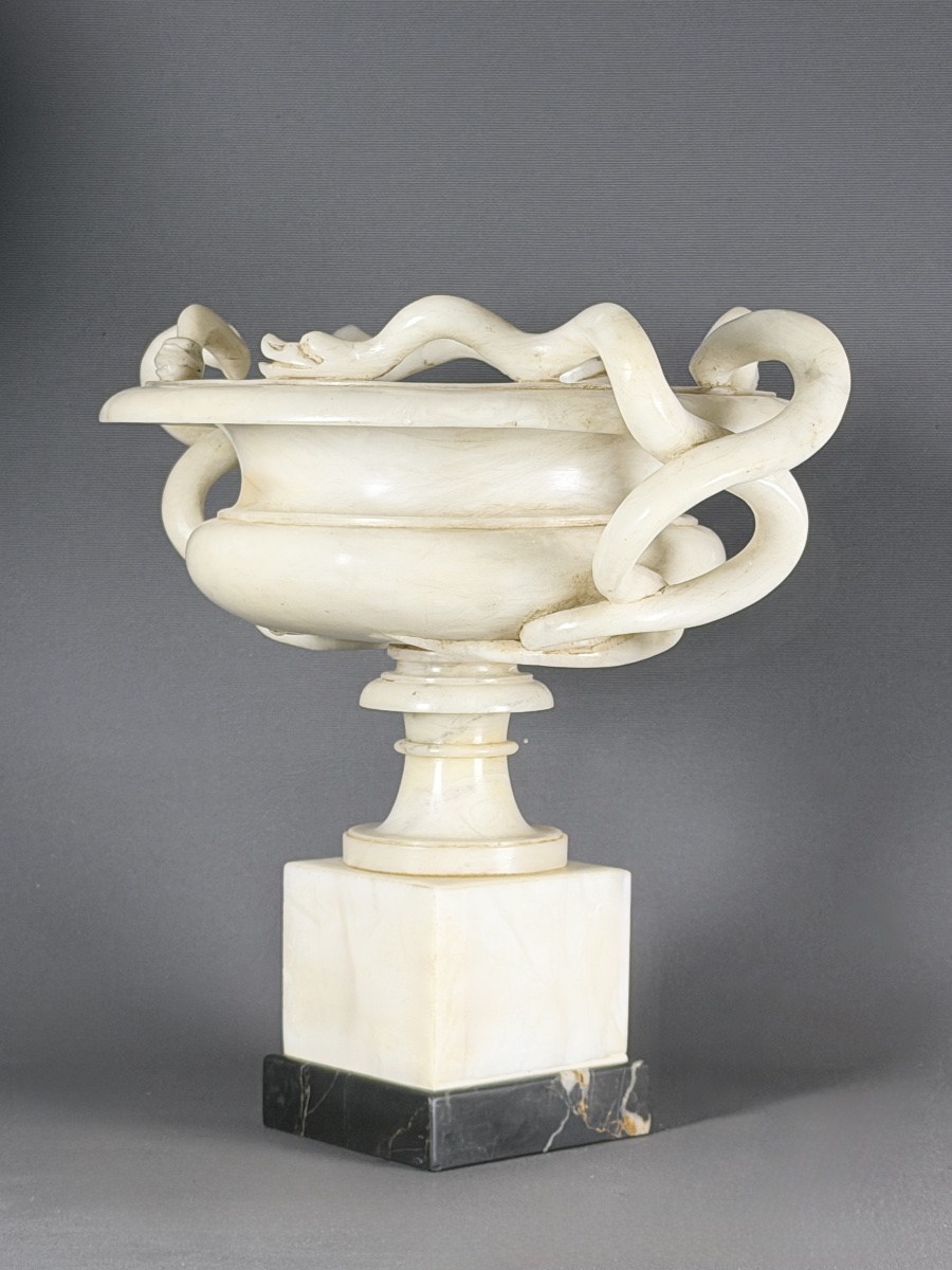 Neoclassical Alabaster Tazza . Italy, Late 19th Century-photo-3