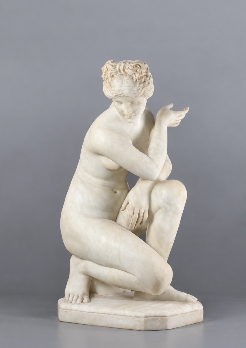 PIETRO BAZZANTI (1825–1895) VÉNUS ACCROUPIE.  FLORENCE, SECONDE MOITIÉ DU XIXe SIÈCLE 
