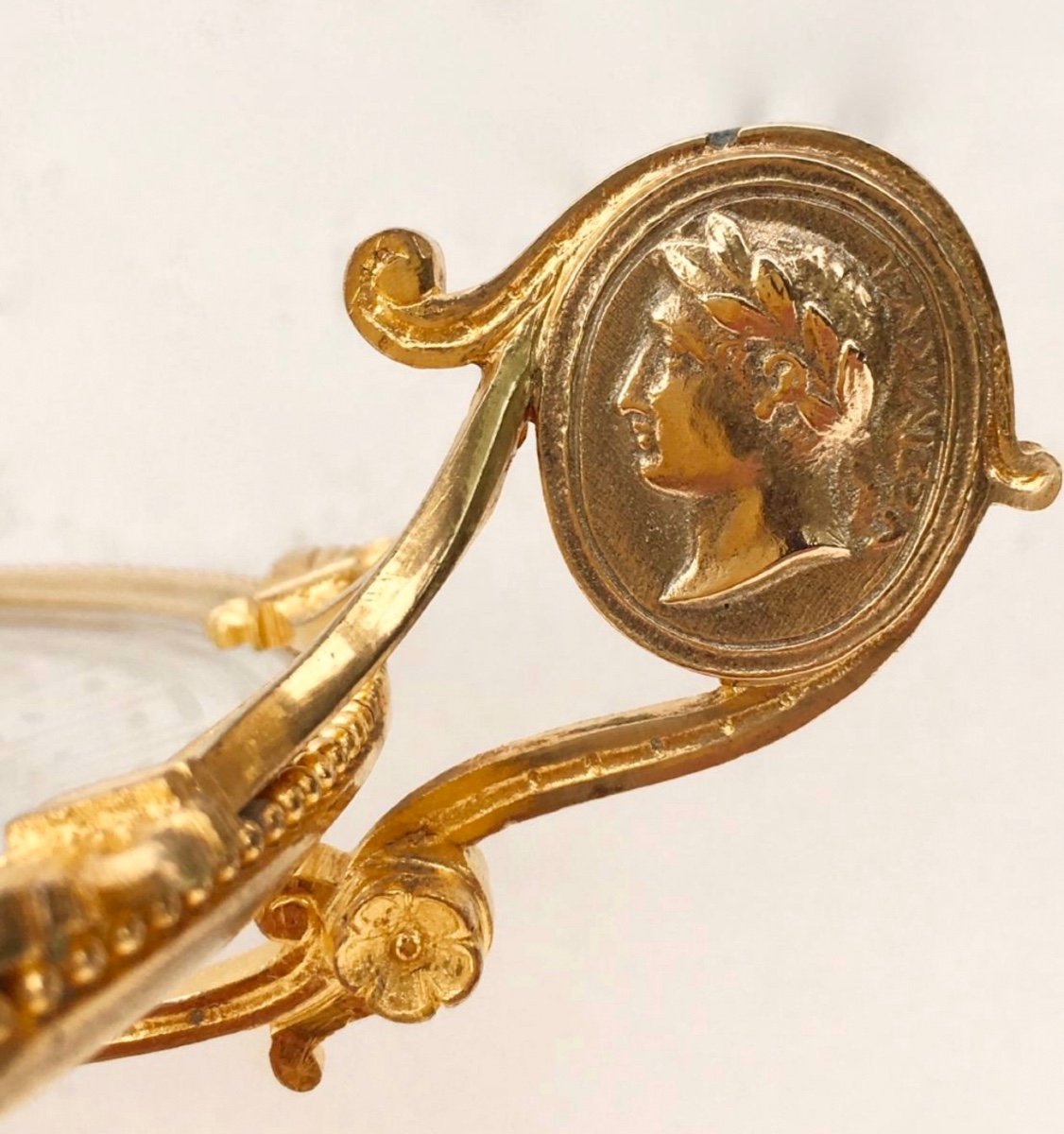 Coupe Néoclassique En Bronze Doré Et Cristal Gravé. XIXe Siècle, Vers 1850.-photo-3