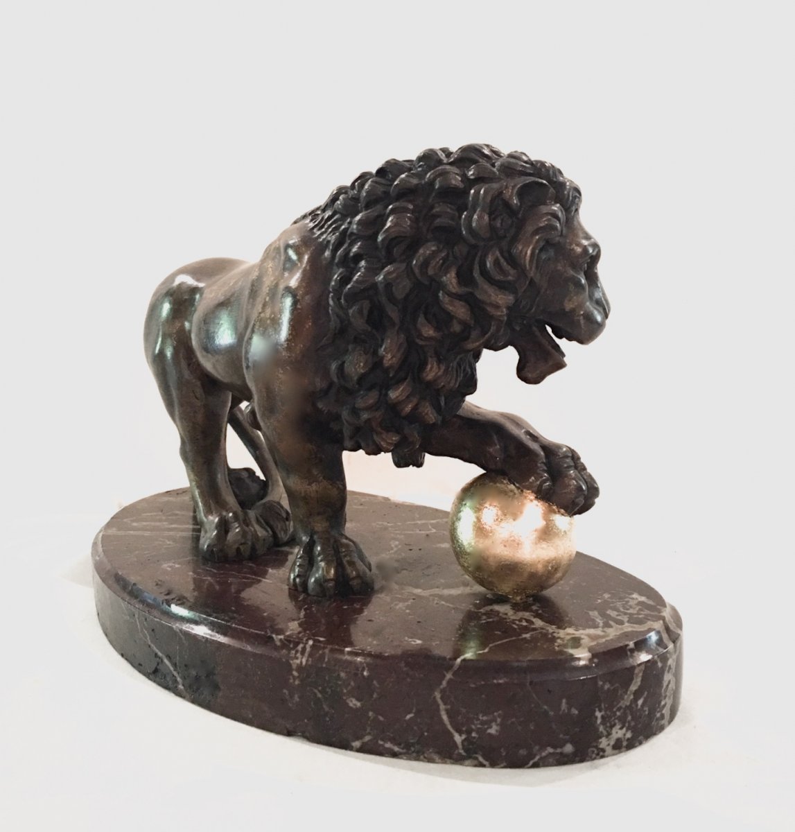 Sculpture En Bronze Patiné Représentant Le Lion Des Médicis. Italie, Fin Du XIIIe Siècle.-photo-1