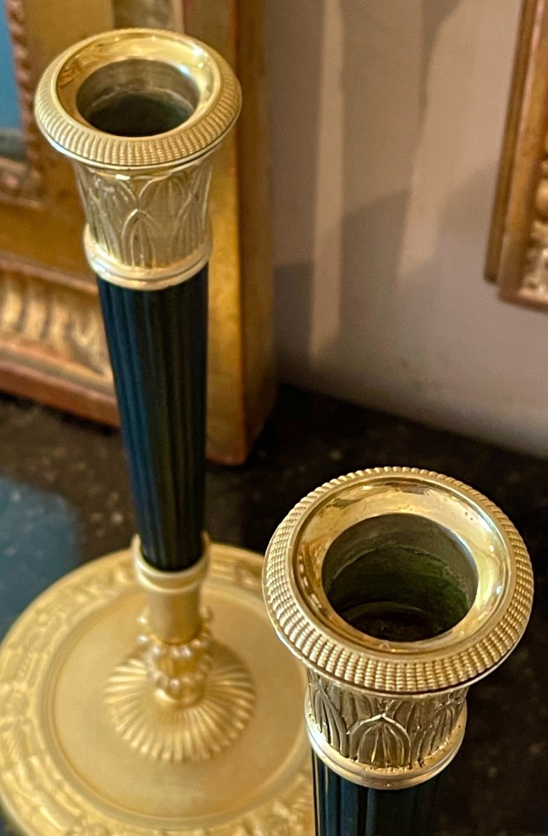 D’après Galle. Paire De Flambeaux D’époque Empire En Bronze Doré Et Patiné. -photo-4