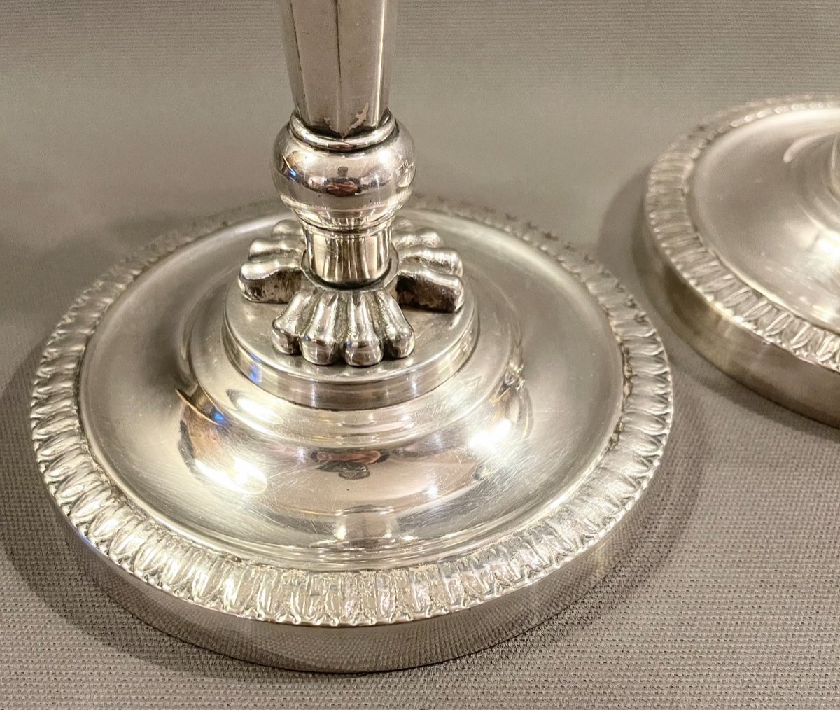 Paire De Flambeaux Et Ses Bobèches En Argent Par Ambroise Mignerot. Paris, 1809-1819. -photo-1