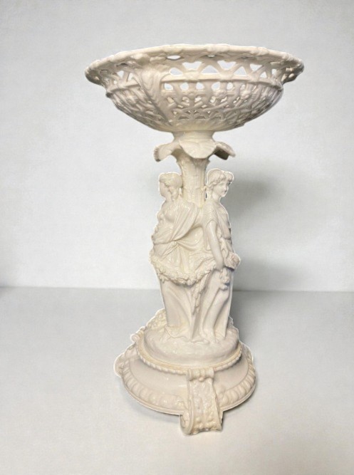 Minton, Large Porcelain Cup And Basket With Three Graces 19th Century