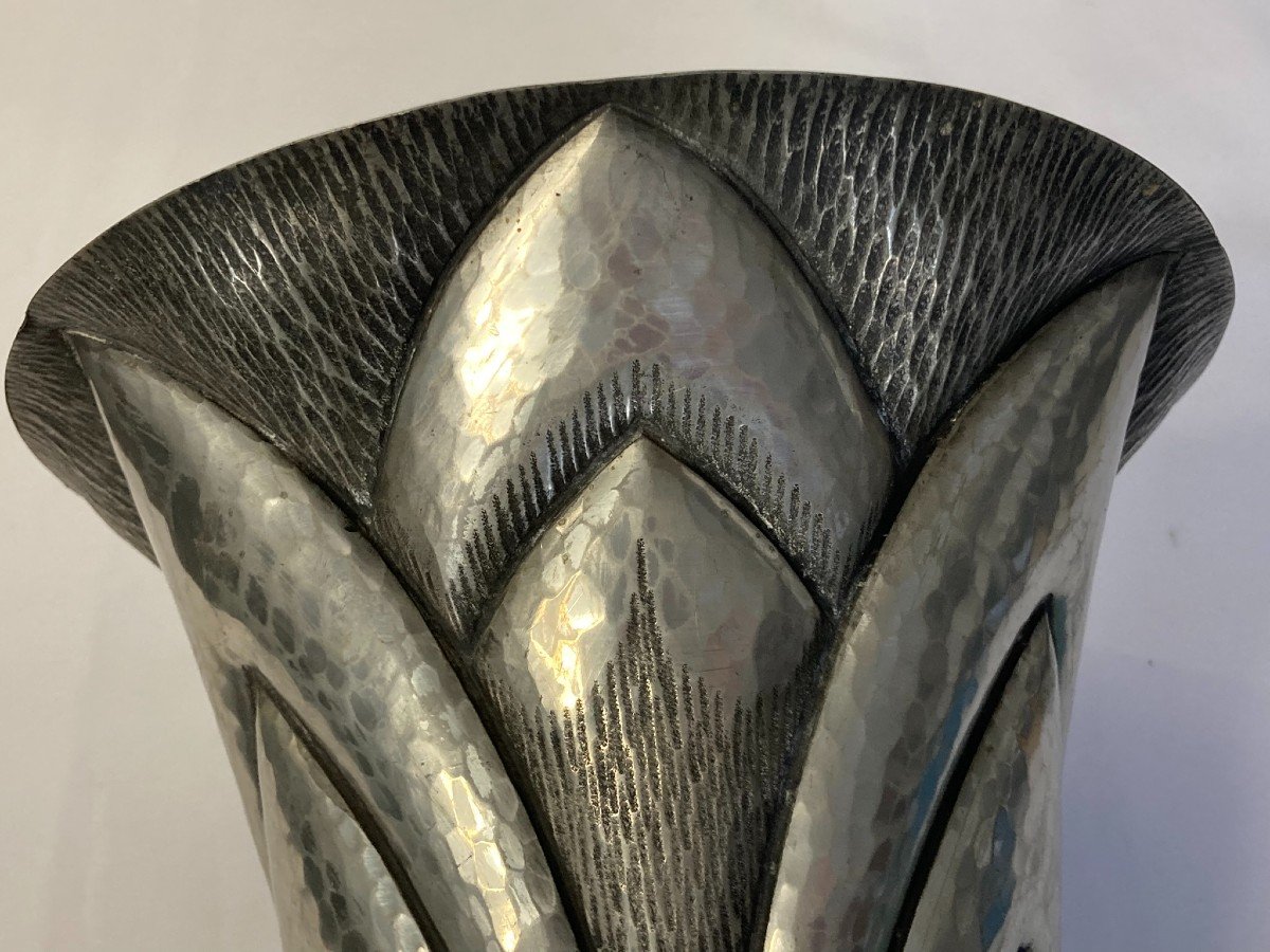 Art Déco, Vase En étain Repoussé Signé Delavan Vers 1930-photo-4