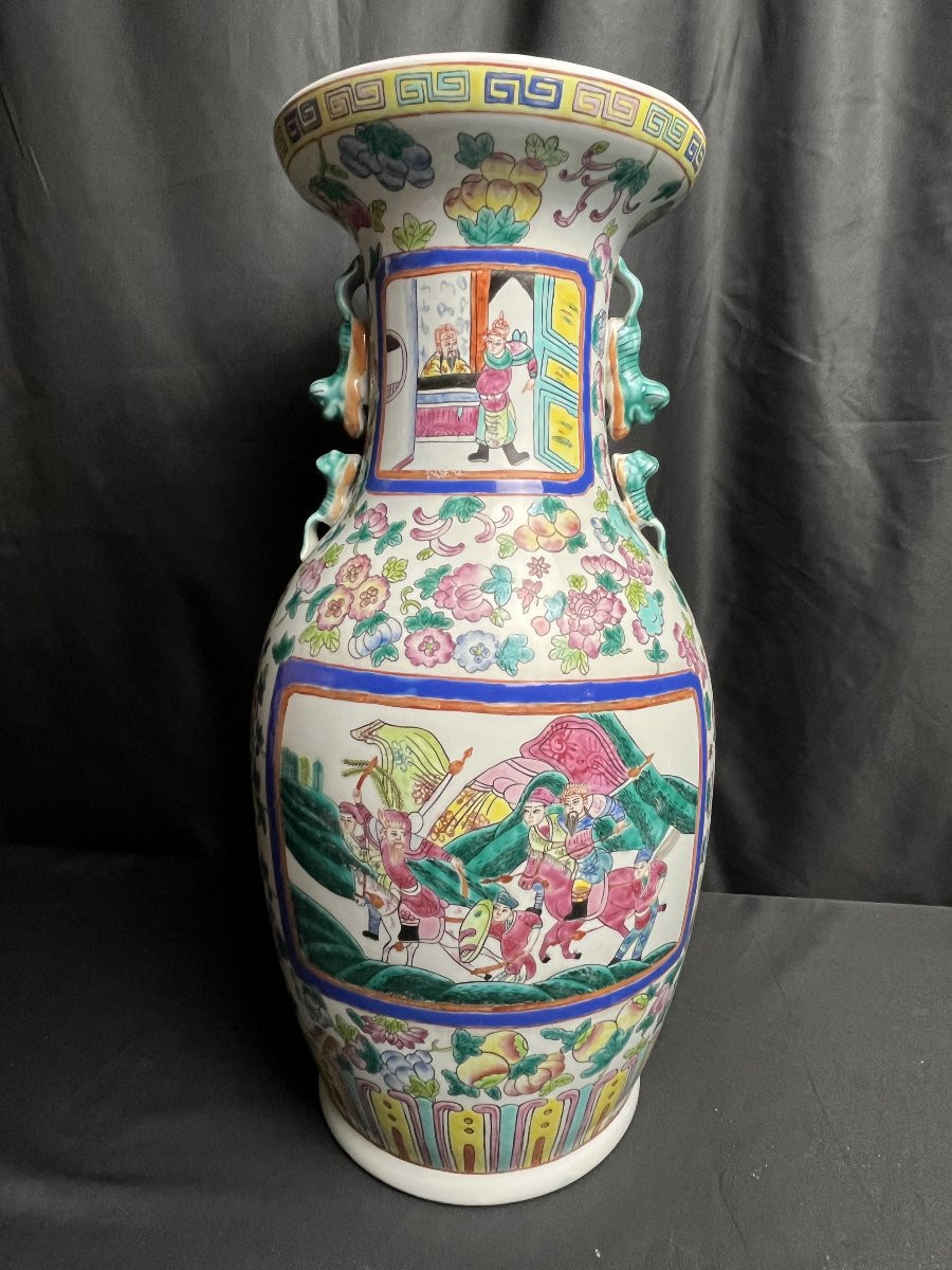 China, Important Famille Rose Vase With Tongzhi Stamp, Early 20th Century-photo-1