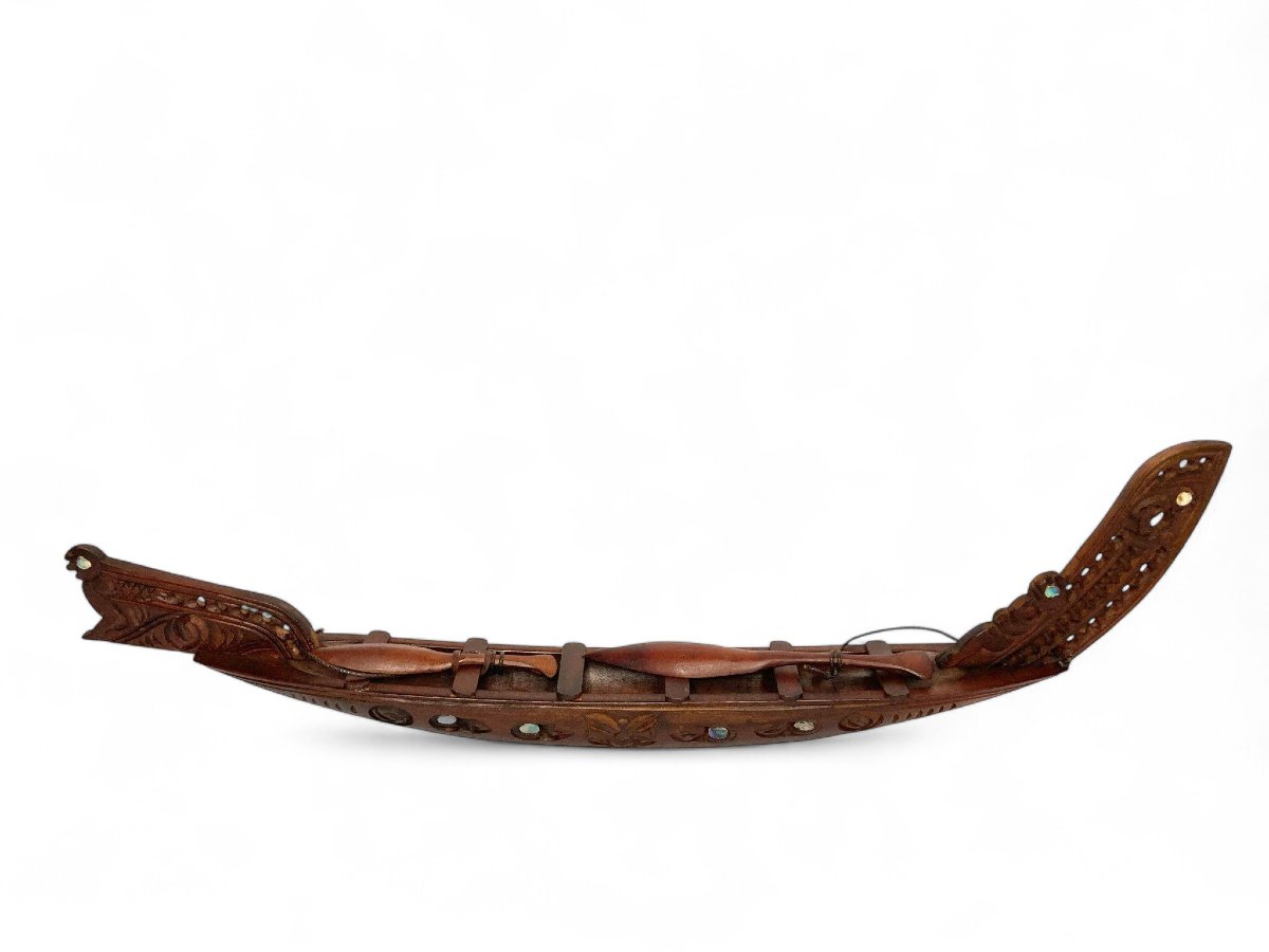 Petite pirogue Tekoteko Maori en bois waka vers 1950-photo-2