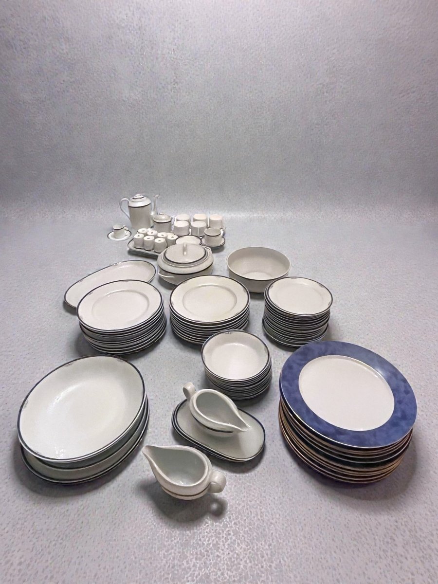 Tableware, Complete 94-piece Limoges Porcelain Dinner Service, 20th Century-photo-2