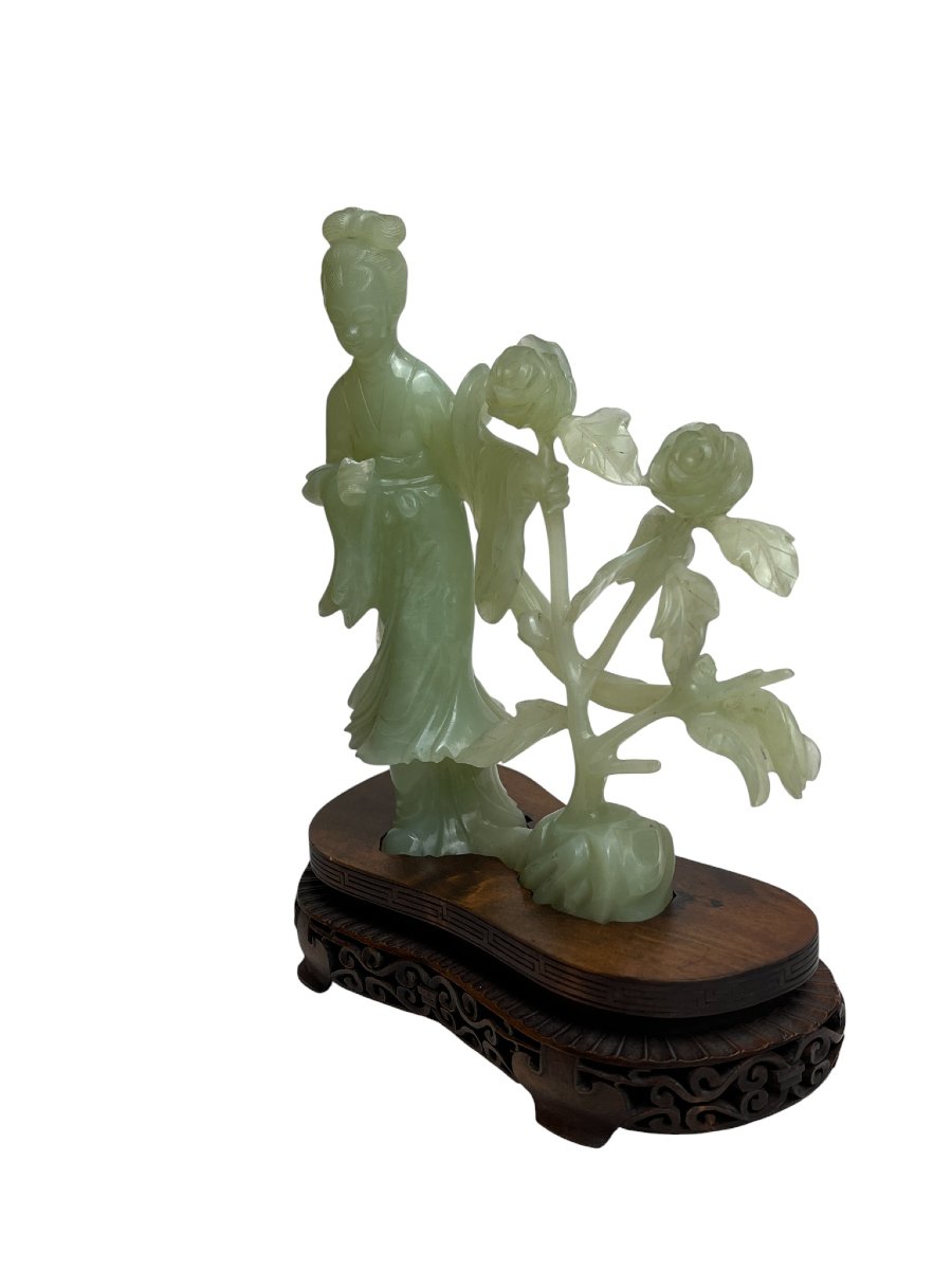 Chine, statuette en jade Guanyin aux pivoines coffret début XXème-photo-5