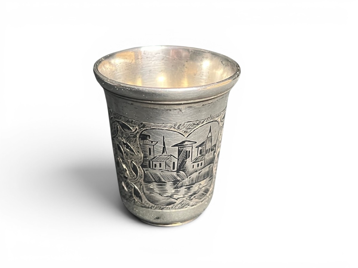 Gobelet à vodka argent russe Moscou décor ciselé XIXème