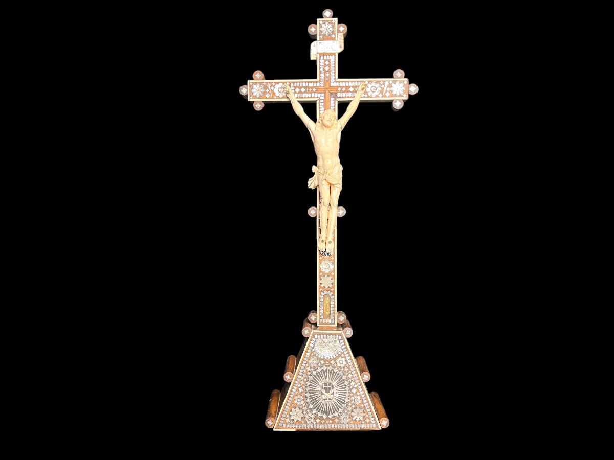 Antique Religious Object Christ Crucified Ivory Mother-of-pearl And Wood Jerusalem 19th Century