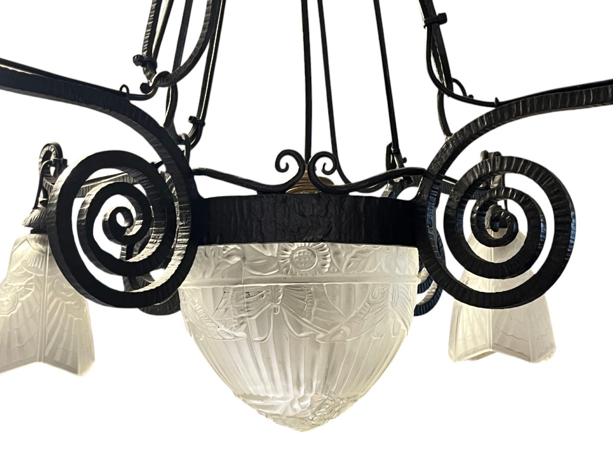 Art Deco, 5-light Chandelier In Molded Glass With Butterfly Decoration, Wrought Iron, Circa 1930-photo-2