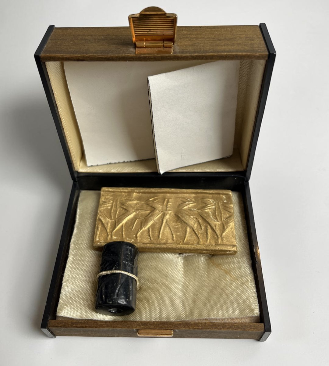 Ancient Mesopotamian Cylinder Seal, 2800–2300 Bc 