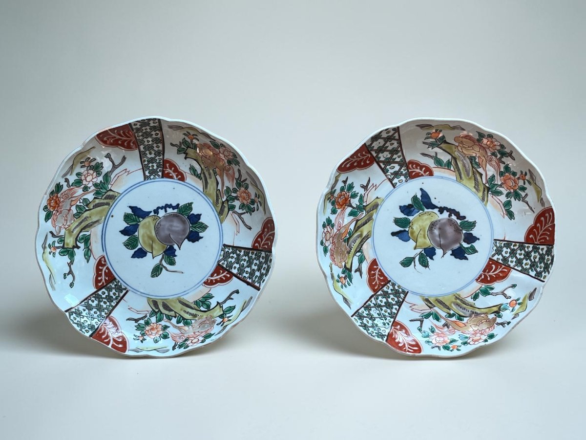 Japon, paire coupes polylobées porcelaine polychrome XIXème 