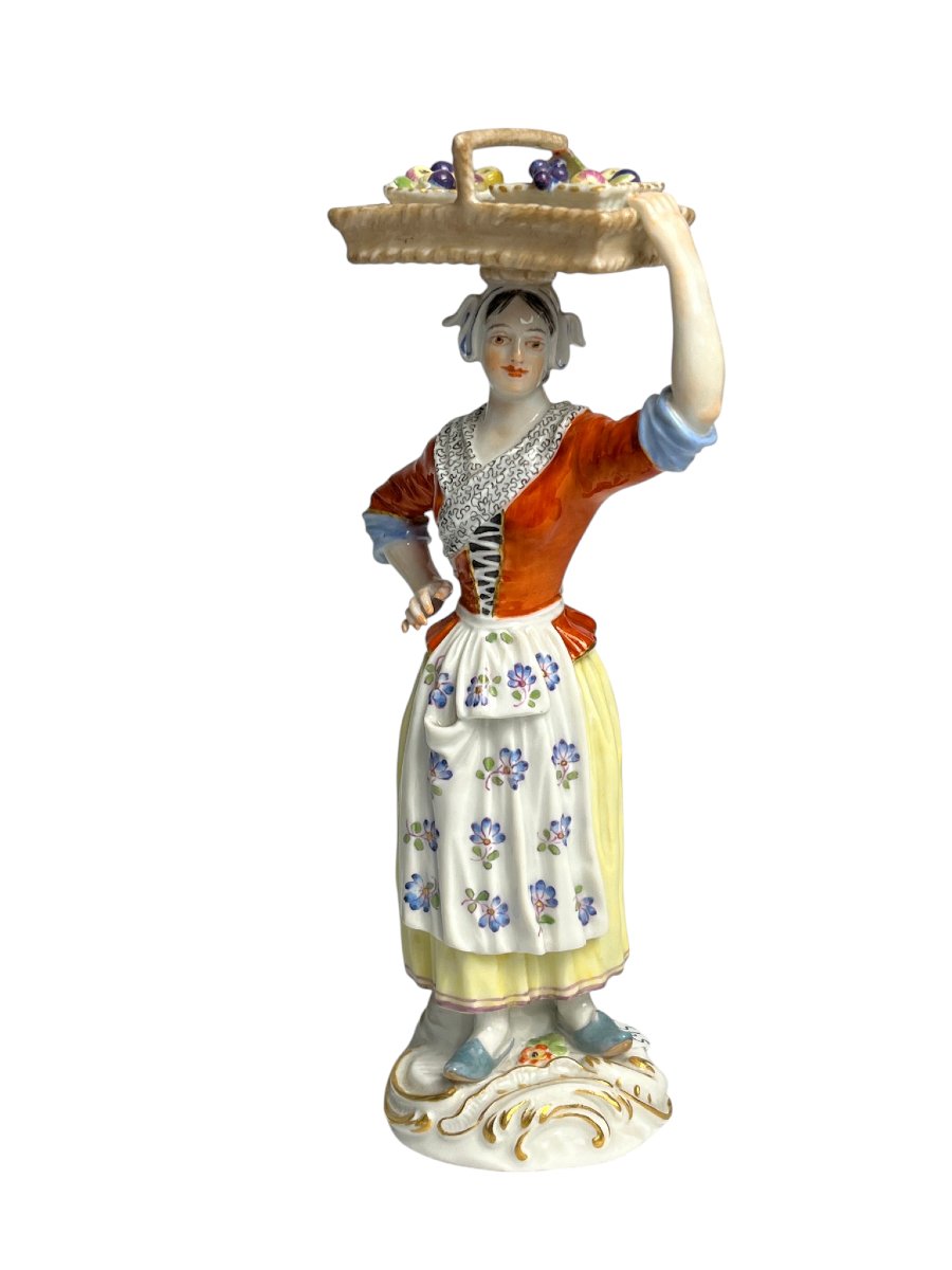 Meissen, Early 20th-century Polychrome Porcelain Fruit Vendor-photo-2