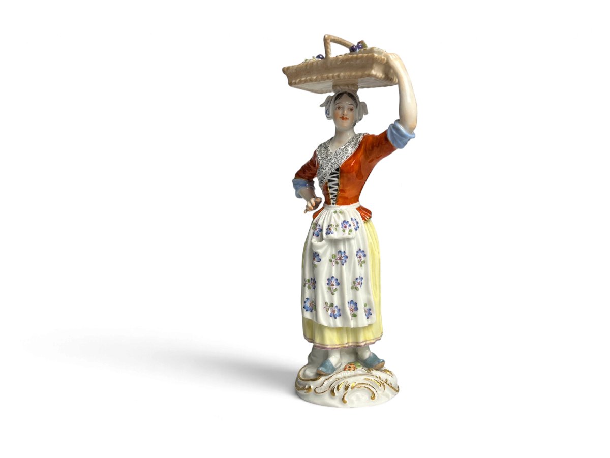 Meissen, Early 20th-century Polychrome Porcelain Fruit Vendor