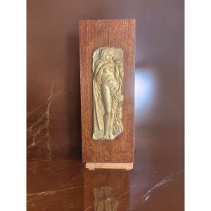 Sculpture Plâtre Femme à L’oiseau Sur Bois Signée Roussov XXème