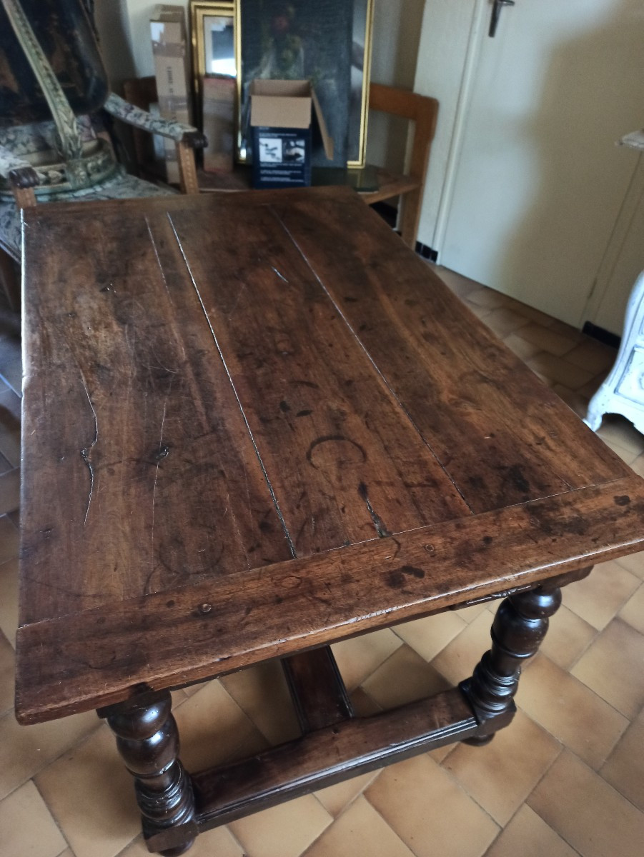 18th Century Walnut Table-photo-4