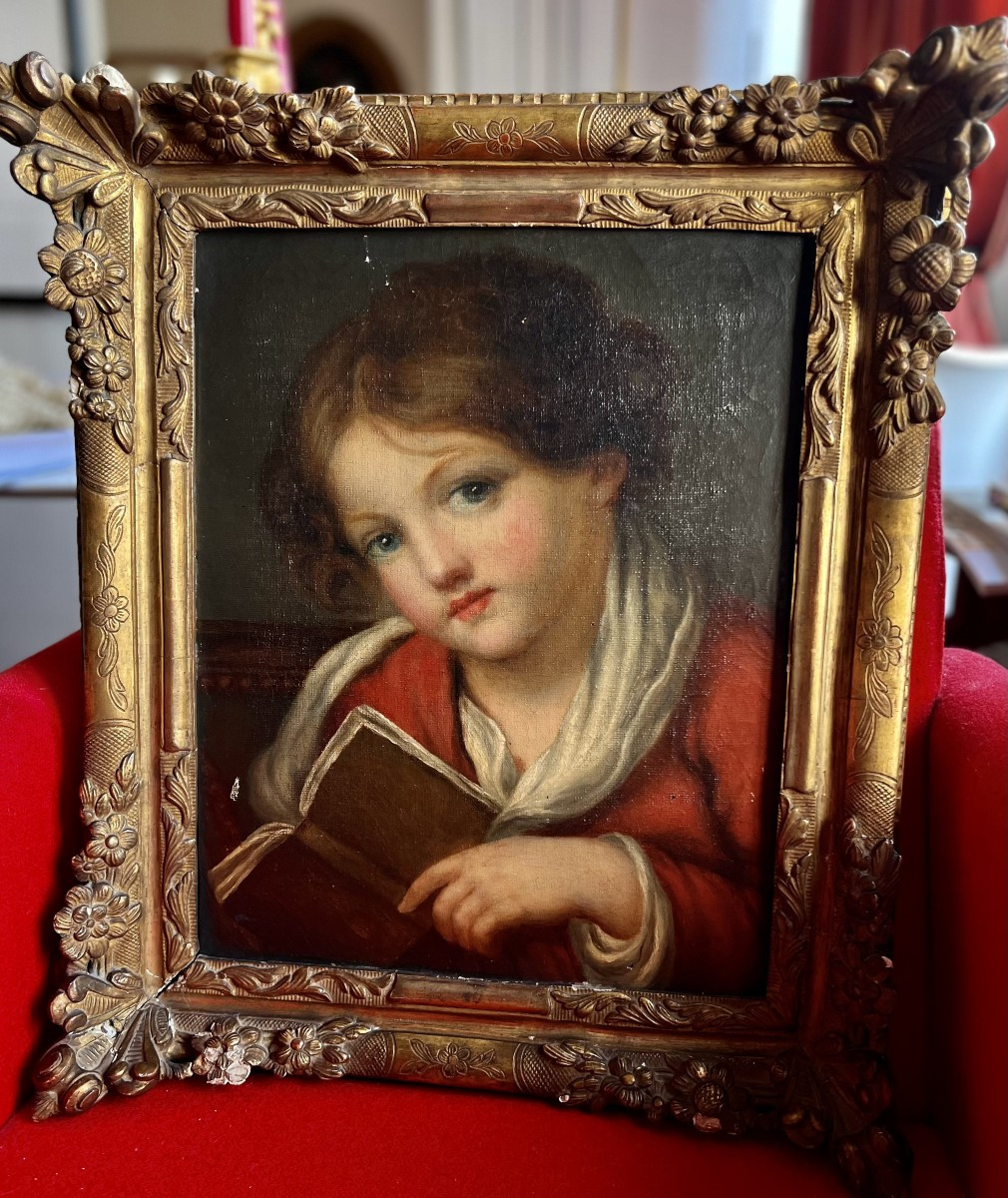 Child Reading Table