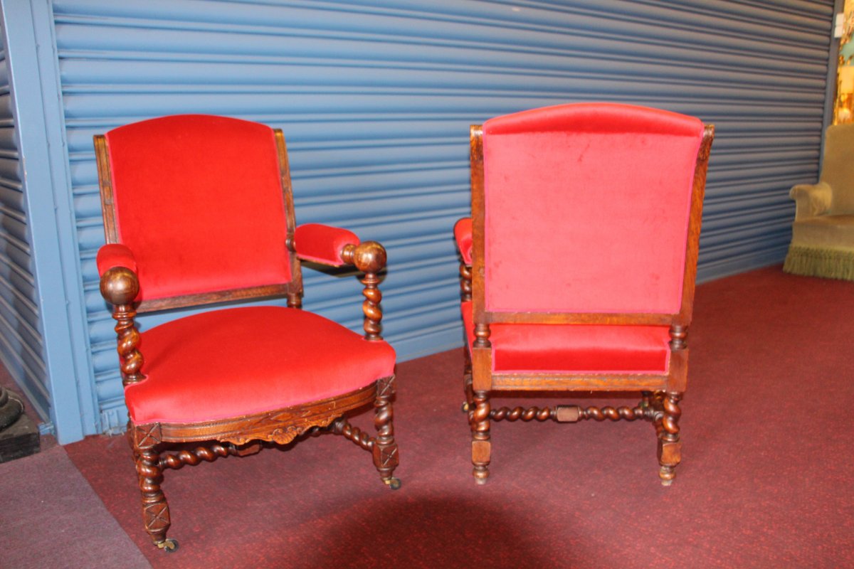 Paire de fauteuils de style LouisXIII-photo-2