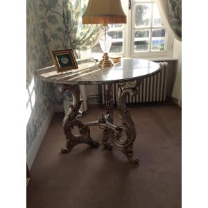 Pedestal Table