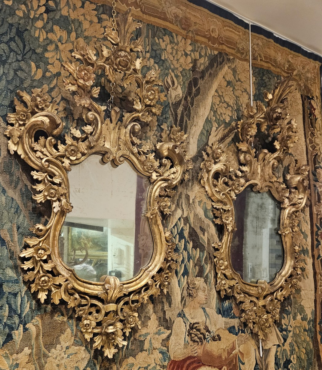 Paire De Grands Miroirs Vénitiens En Tilleul Sculpté Et Doré XVIII ème-photo-3