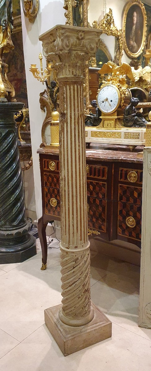 Carved Walnut Column, Louis XIV Period, 17th Century -photo-2