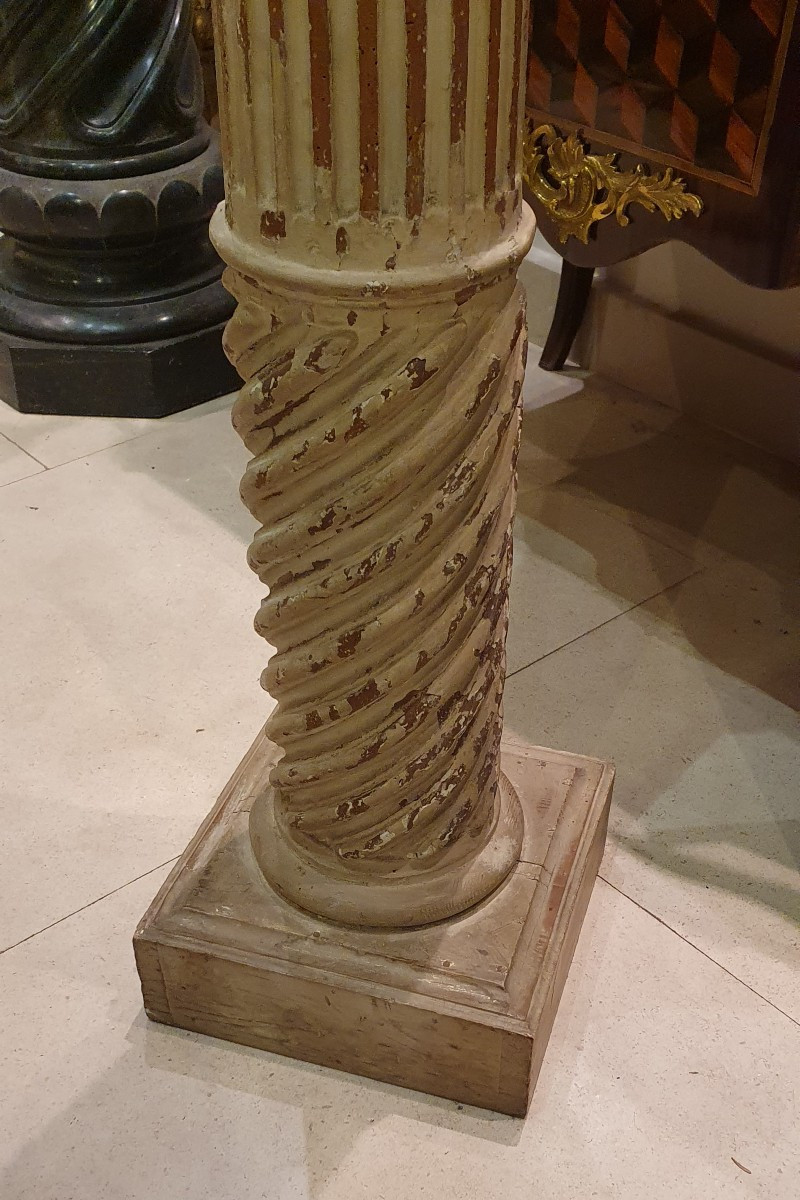 Carved Walnut Column, Louis XIV Period, 17th Century -photo-4