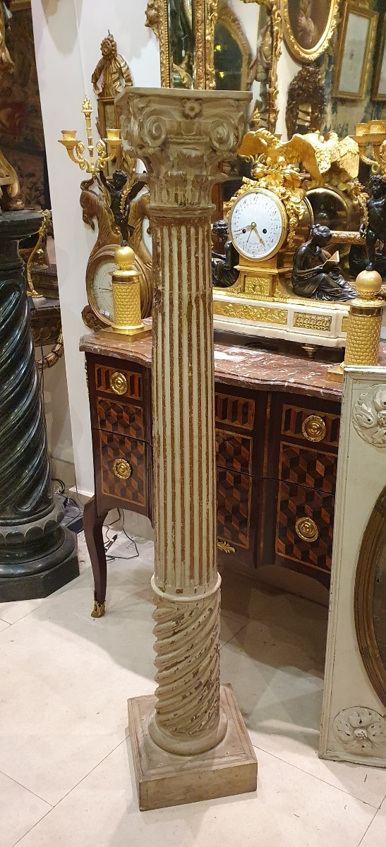 Carved Walnut Column, Louis XIV Period, 17th Century -photo-6