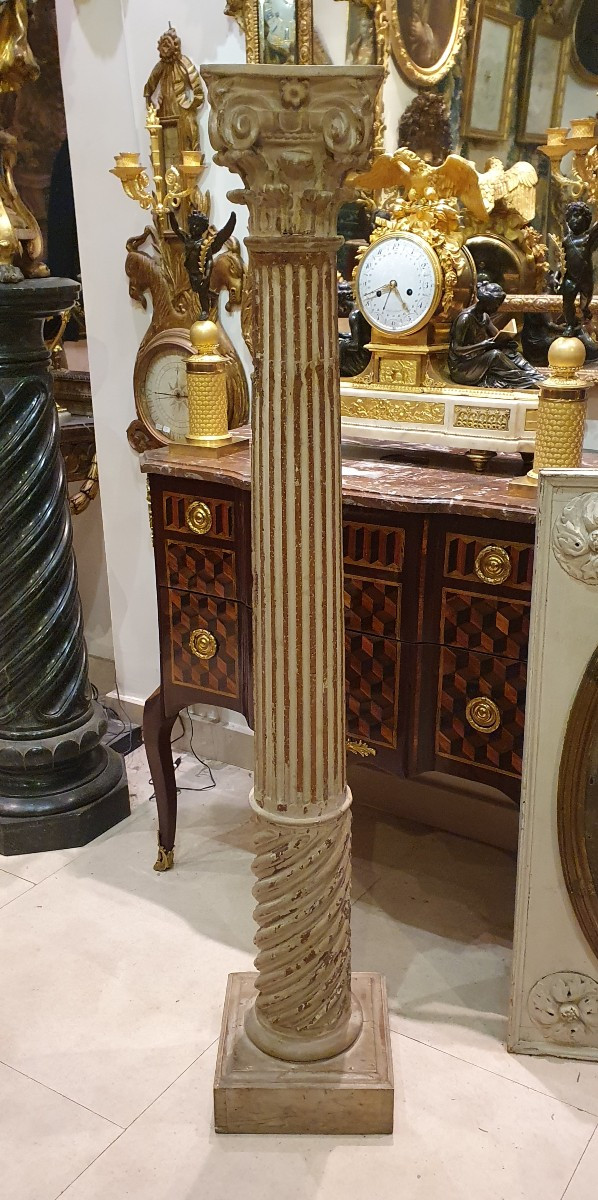 Carved Walnut Column, Louis XIV Period, 17th Century -photo-8