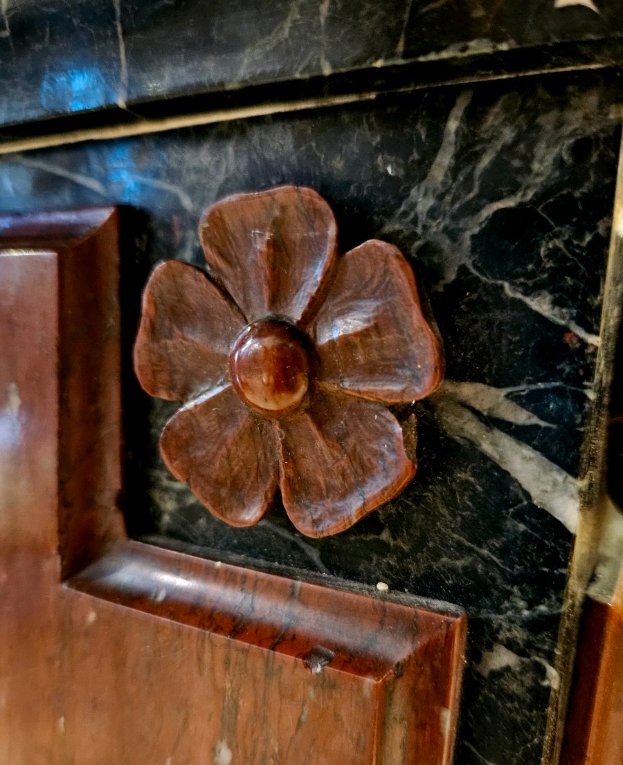 19th-century Napoleon III-era Carved Marble Casing -photo-4