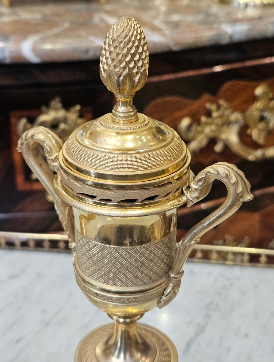 Paire De Cassolettes Bougeoirs En Bronze Doré Epoque Charles X XIX ème-photo-2