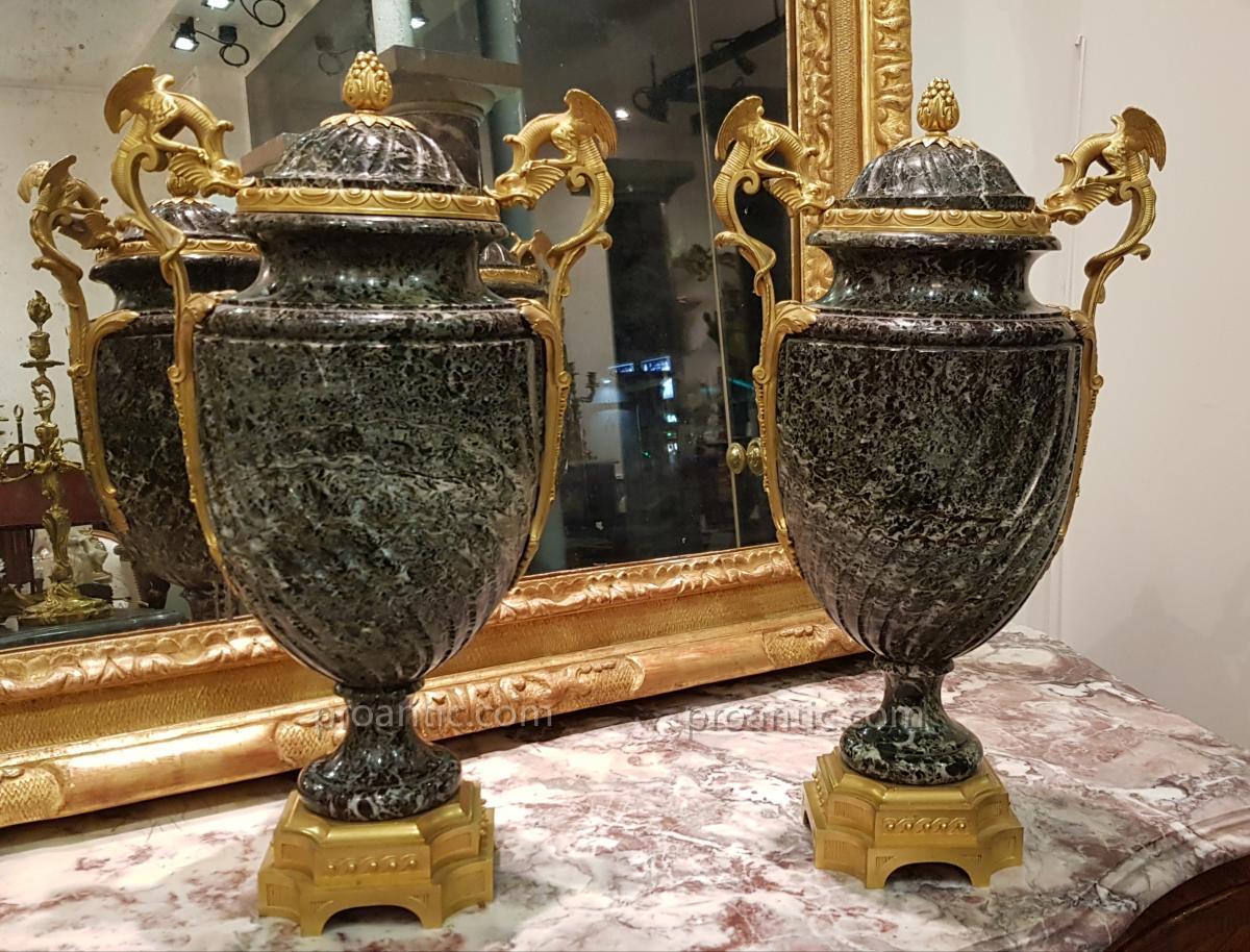 Paire De Vases Couverts Signés P SORMANI  PARIS