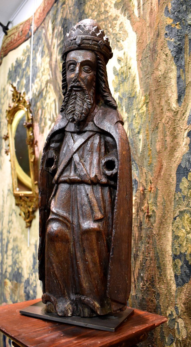 Charlemagne En Chêne Sculpté XVI ème