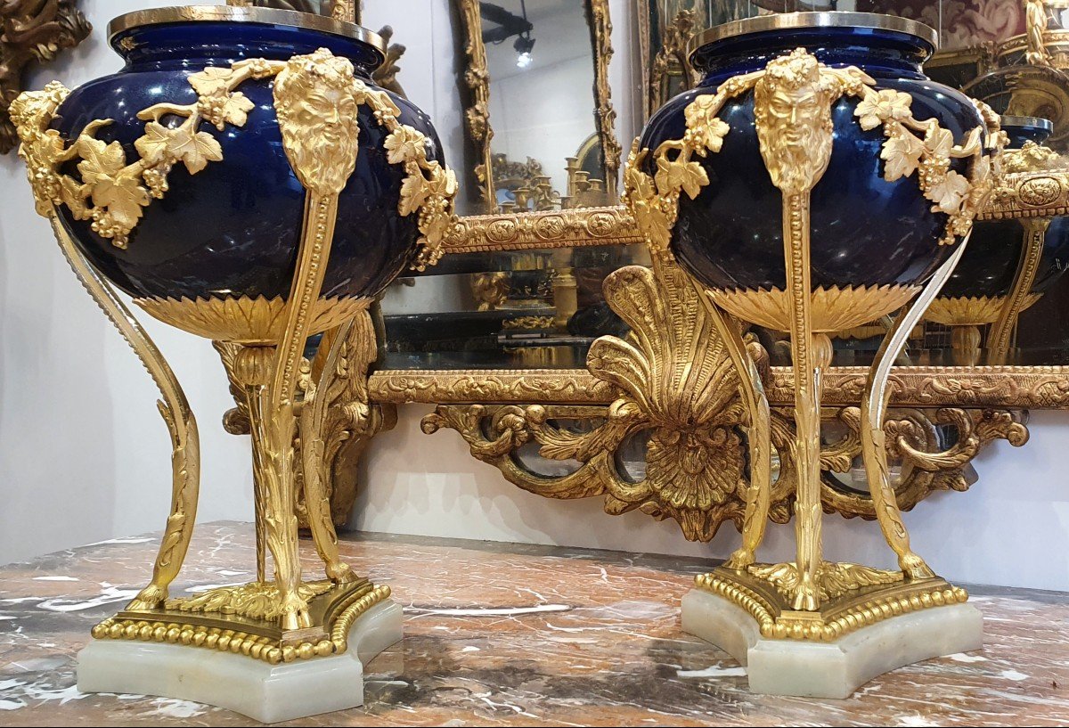 Paire De Vases De Style Louis XVI En Porcelaine Et Bronze Doré Epoque Napoléon III XIX ème-photo-4