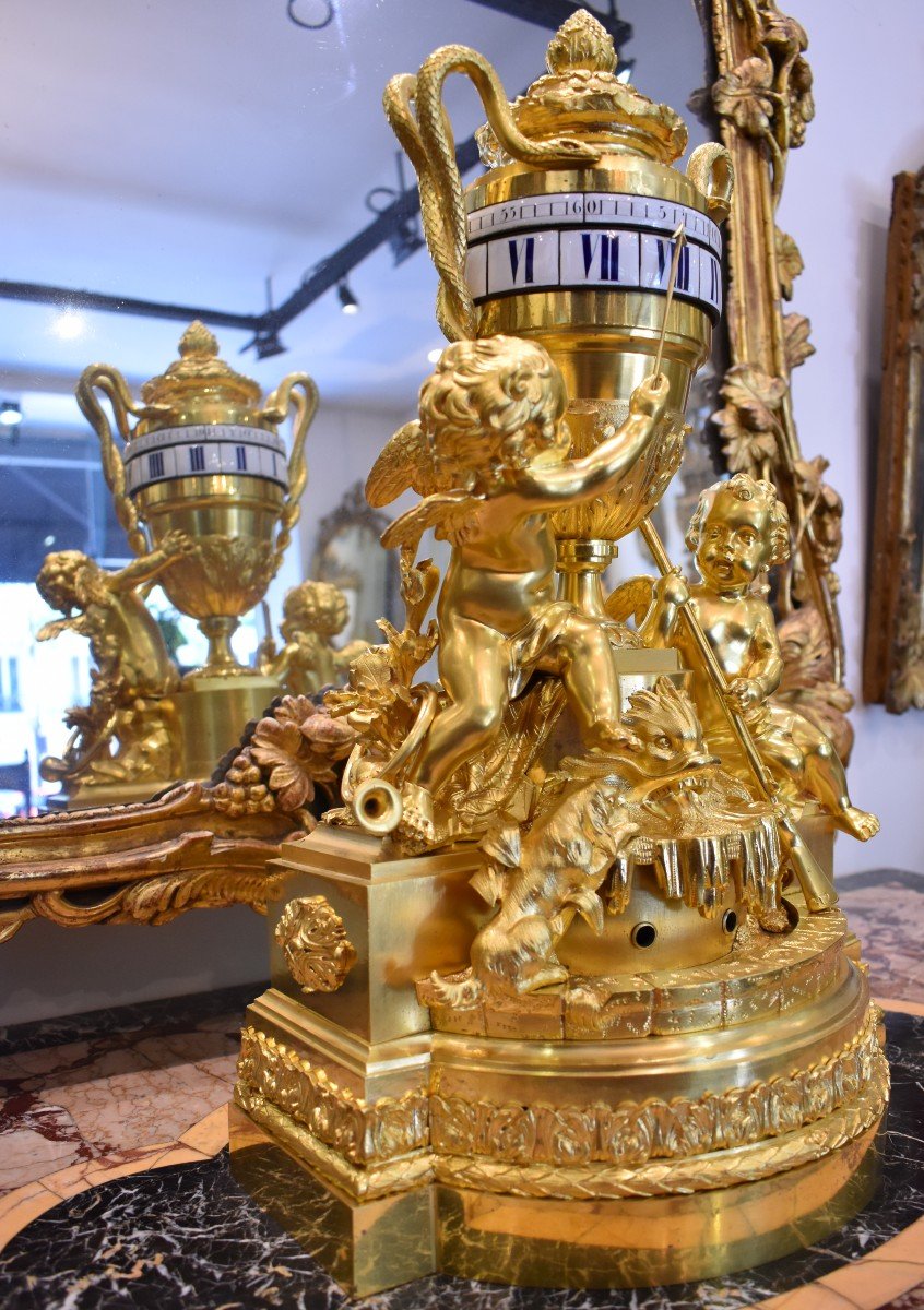 Importante Pendule Tournante En Bronze Doré "Aux Angelots"Epoque Louis XVI XVIII ème-photo-2