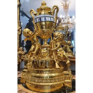 Importante Pendule Tournante En Bronze Doré "Aux Angelots"Epoque Louis XVI XVIII ème