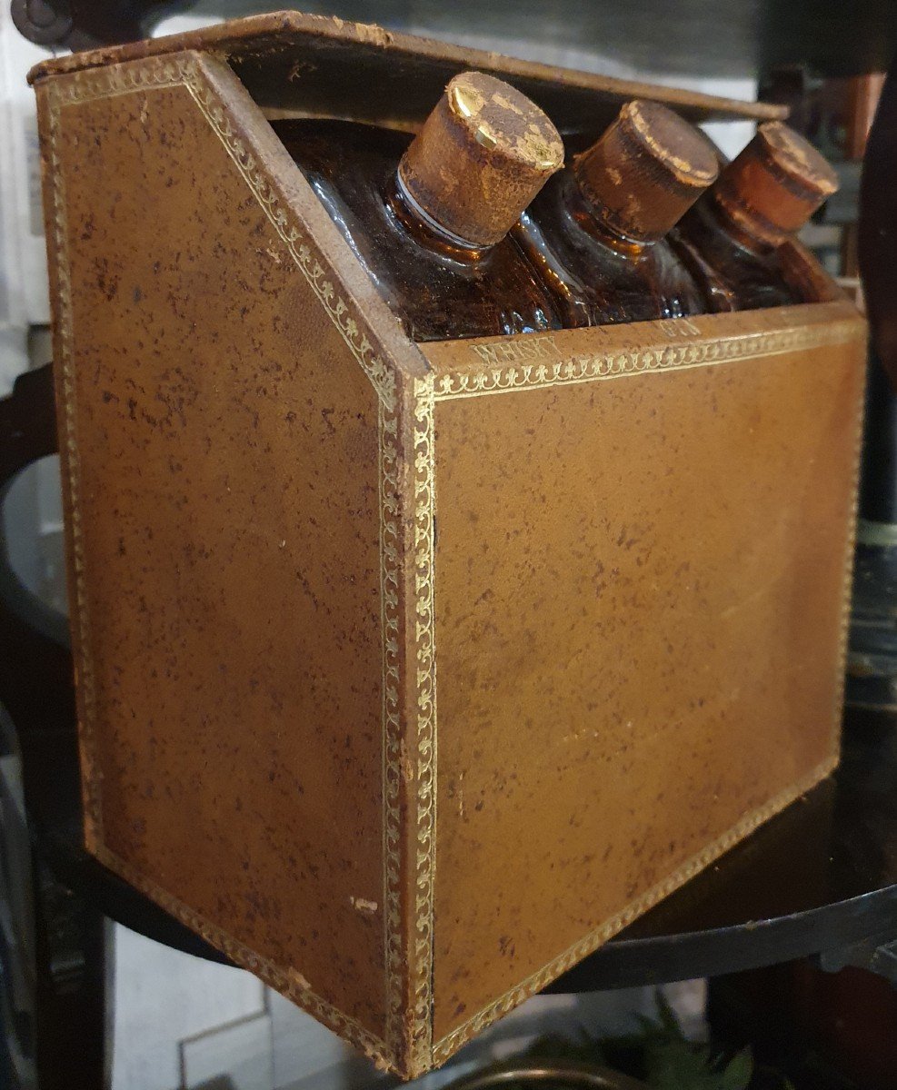 Objet De Curiosité : Cave à Alcools En Trompe L’œil De Livres Anciens  -photo-2