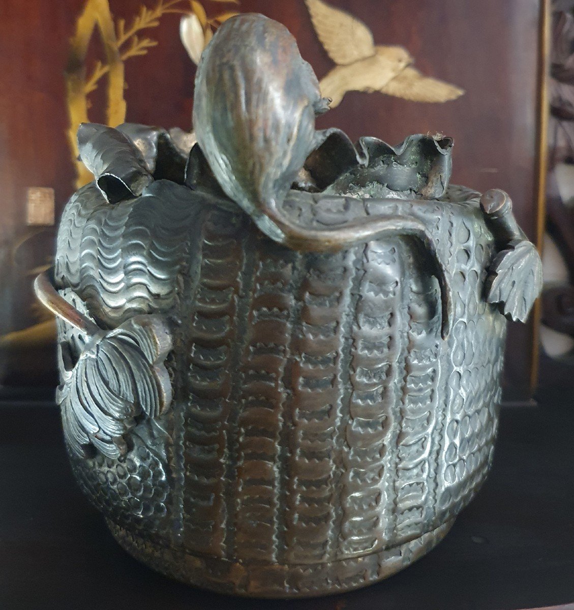 Repoussé Copper Pot Japan Meiji Era-photo-2