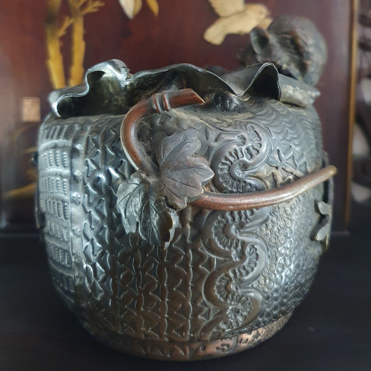 Pot En Cuivre Repoussé Japon ère Meiji-photo-1