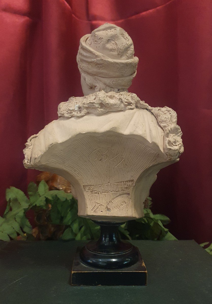 Orientalist Terracotta Bust By Friedrich Goldscheider On Blackened Wood Pedestal-photo-4