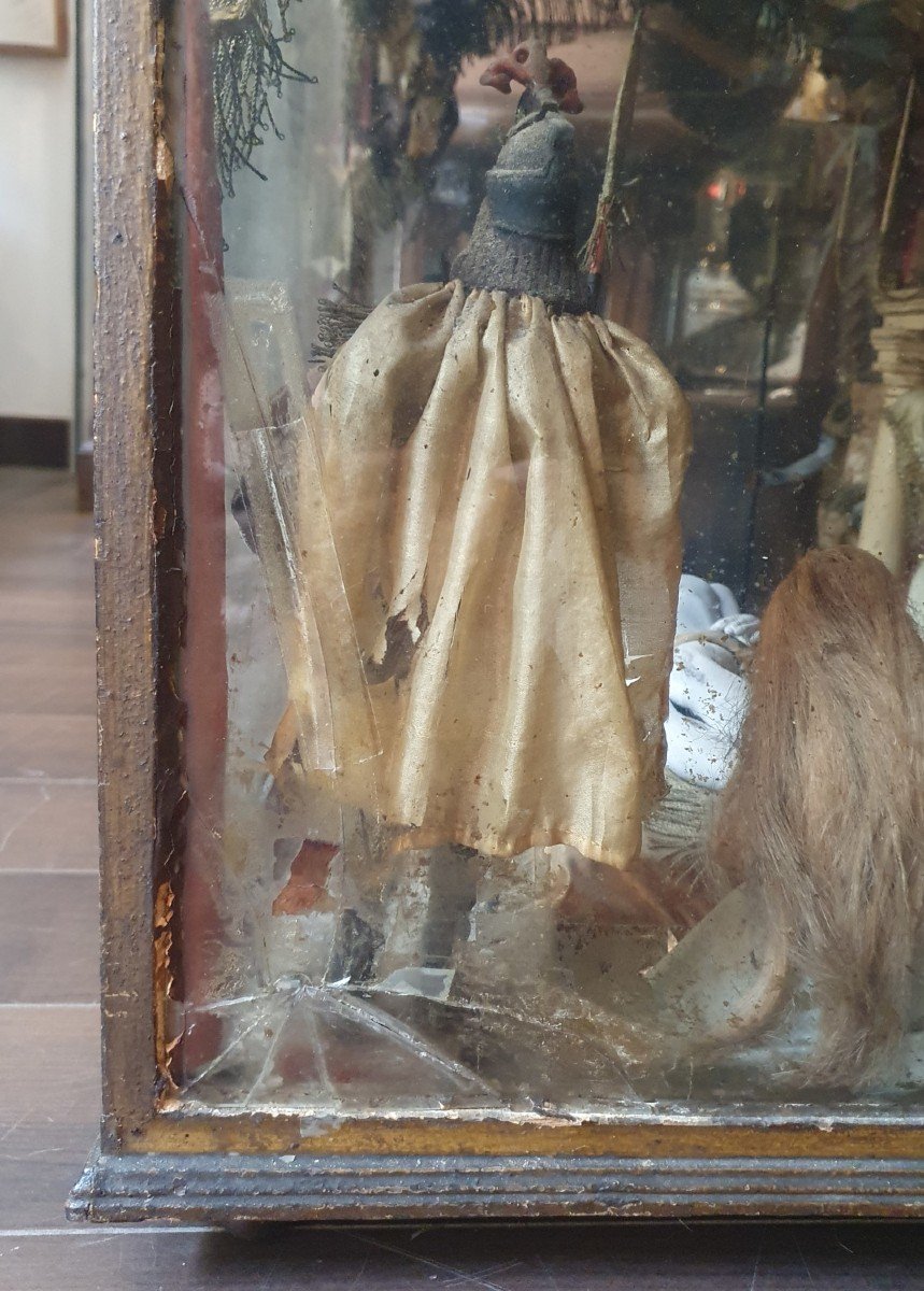 Religiosa: Devotional Display Case In Dressed Wax. 18th Century-photo-1