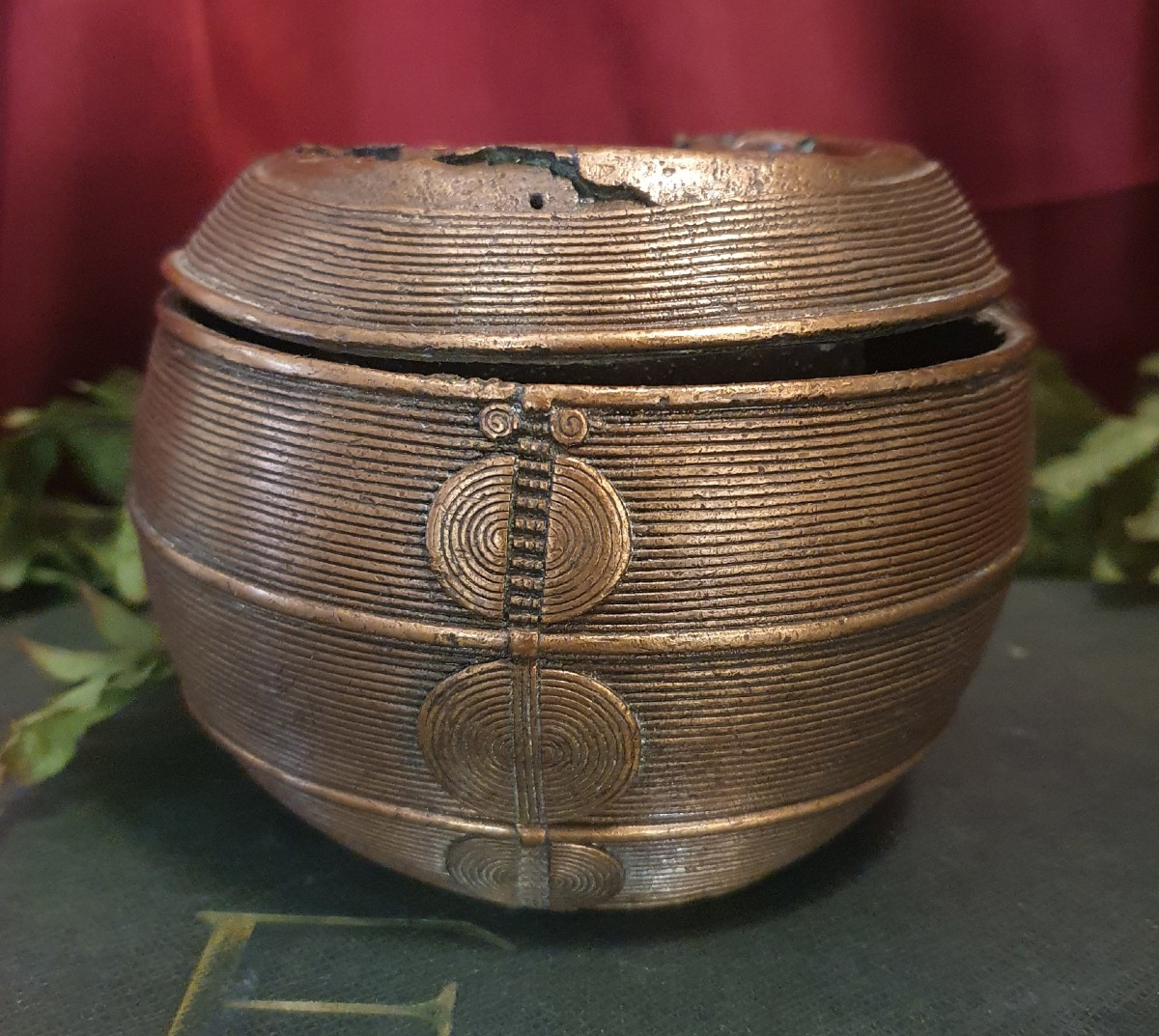 Bracelet dit d'esclave en bronze Afrique Baoulé (Côte d’Ivoire)