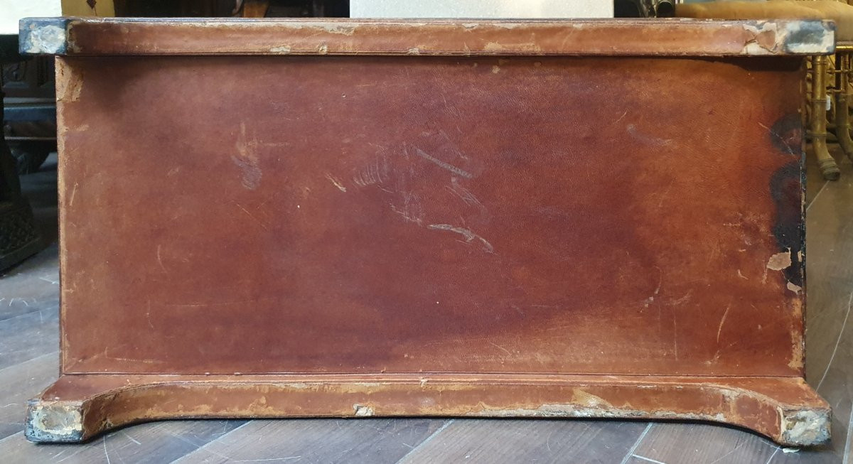 Coffret gainé de cuir gaufré et repoussé, décor naturaliste et scène d’Eve au Jardin d’Éden -photo-1